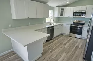 976 County Rd 202, Sargent, TX 77414 - Photo 10