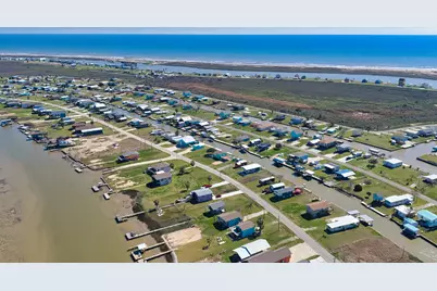 976 County Road 202, Sargent, TX 77414 - Photo 36