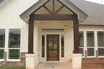 109 Gadwall Drive, Clute, TX 77531 - Photo 2