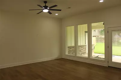 109 Gadwall Drive, Clute, TX 77531 - Photo 6