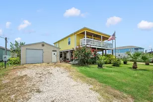 727 18th St, Dickinson, TX 77539 - Photo 2