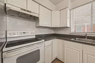 9201 Clarewood Dr, Houston, TX 77036 - Photo 12