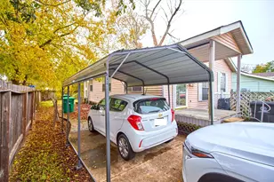 6719 Goforth St, Houston, TX 77021 - Photo 2