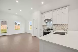 21719 Willow River Canyon Ln, Waller, TX 77484 - Photo 2