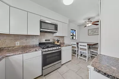 439 Pompano Street, Bayou Vista, TX 77563 - Photo 12