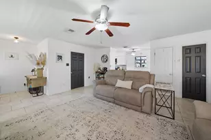 439 Pompano St, Bayou Vista, TX 77563 - Photo 8