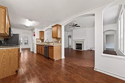 9323 Eaglewood Shadow Court, Houston, TX 77083 - Photo 18