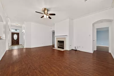 9323 Eaglewood Shadow Court, Houston, TX 77083 - Photo 16