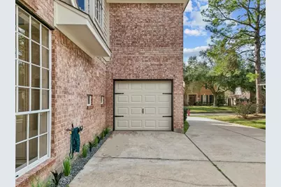 4006 Blue Jasmine Court, Houston, TX 77059 - Photo 10