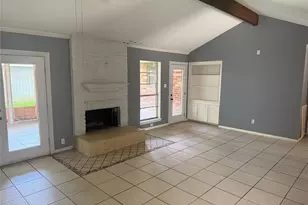 418 Merriweather St, Houston, TX 77598 - Photo 4
