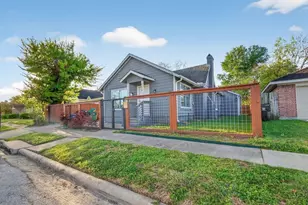 4520 Sharon St, Houston, TX 77020 - Photo 2