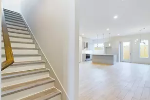 5726 Rucio Ln, Houston, TX 77092 - Photo 8