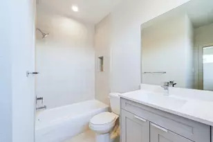 5726 Rucio Ln, Houston, TX 77092 - Photo 30