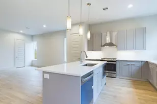 5726 Rucio Ln, Houston, TX 77092 - Photo 14