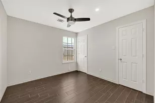 8715 Bauman Rd, Houston, TX 77022 - Photo 18