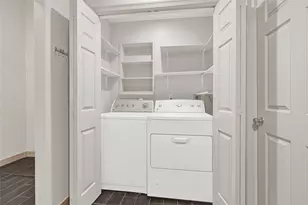 8715 Bauman Rd, Houston, TX 77022 - Photo 16