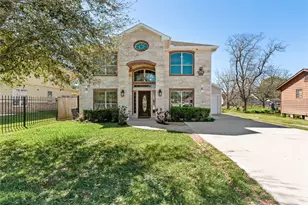 3618 Kansas St, Fresno, TX 77545 - Photo 2