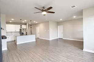 2409 Table Rock Ct, Texas City, TX 77568 - Photo 10