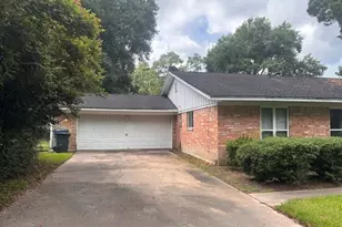 201 Walnut, Village Mills, TX 77663 - Photo 2