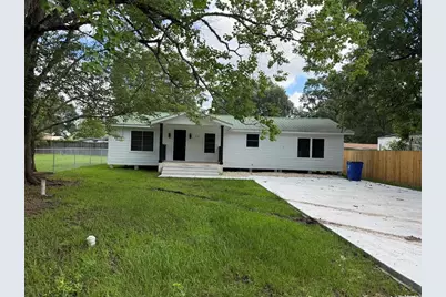 210 E Doel Bean St, Kirbyville, TX 75956 - Photo 1