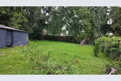 1923 Esperanza Street, Houston, TX 77023 - Photo 8