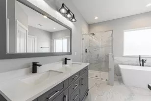 8475 Berry Brush Ln, Houston, TX 77022 - Photo 20
