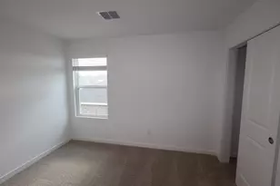 7807 Jade Crst Dr, Angleton, TX 77515 - Photo 14