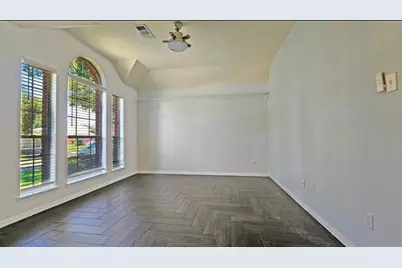1805 Oak Hollow Drive W, Pearland, TX 77581 - Photo 6