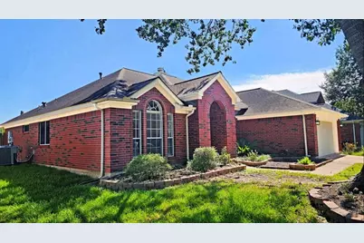 1805 Oak Hollow Drive W, Pearland, TX 77581 - Photo 2