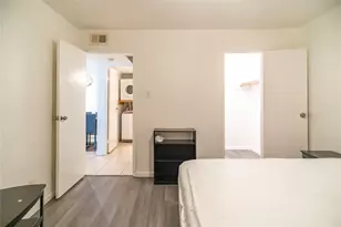 10202 Forum Park Dr, Houston, TX 77036 - Photo 12