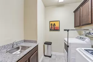 13205 Green Hills Dr, Houston, TX 77077 - Photo 10