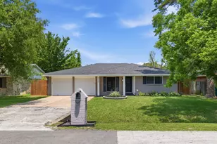8526 Cedel Dr, Houston, TX 77055 - Photo 2