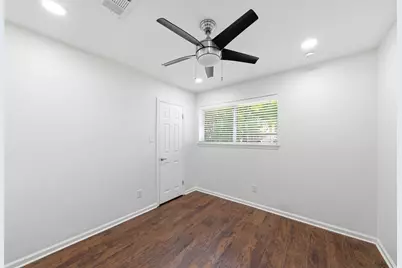 8526 Cedel Drive, Houston, TX 77055 - Photo 22
