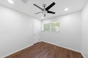 8526 Cedel Dr, Houston, TX 77055 - Photo 22