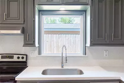 2635 Knotty Oaks Trail, Houston, TX 77045 - Photo 12