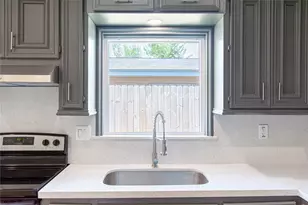 2635 Knotty Oaks Trail, Houston, TX 77045 - Photo 12