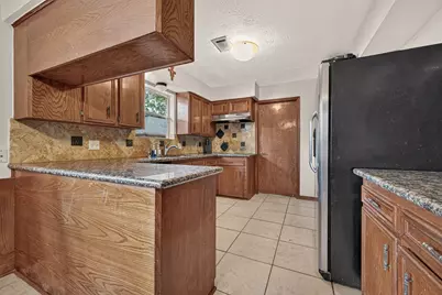 2025 Briar Lane, Richmond, TX 77469 - Photo 12