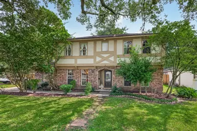 2025 Briar Lane, Richmond, TX 77469 - Photo 2