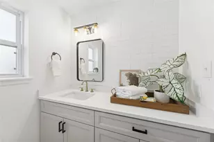 220 Oakwood St, League City, TX 77573 - Photo 26