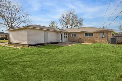 220 Oakwood Street, League City, TX 77573 - Photo 28