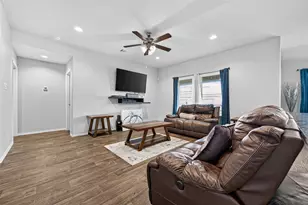 930 Bright Lotus Ln, Rosharon, TX 77583 - Photo 6