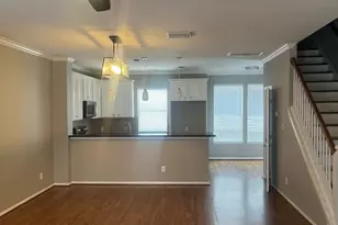 2615 W Dallas St, Houston, TX 77019 - Photo 2