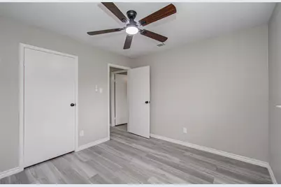 9734 Oakmont Drive, La Porte, TX 77571 - Photo 6