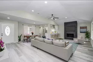 9734 Oakmont Dr, La Porte, TX 77571 - Photo 42