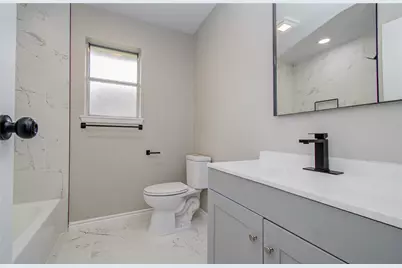 9734 Oakmont Drive, La Porte, TX 77571 - Photo 10