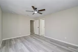 9734 Oakmont Dr, La Porte, TX 77571 - Photo 18