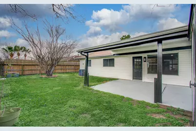 9734 Oakmont Drive, La Porte, TX 77571 - Photo 34