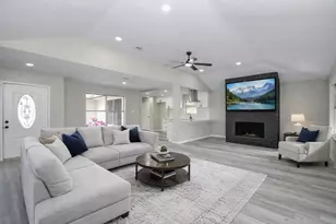 9734 Oakmont Dr, La Porte, TX 77571 - Photo 1