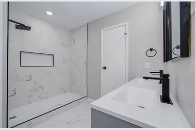 9734 Oakmont Drive, La Porte, TX 77571 - Photo 14