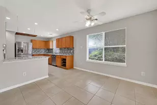 17107 Canterbury Green Ct, Sugar Land, TX 77498 - Photo 8